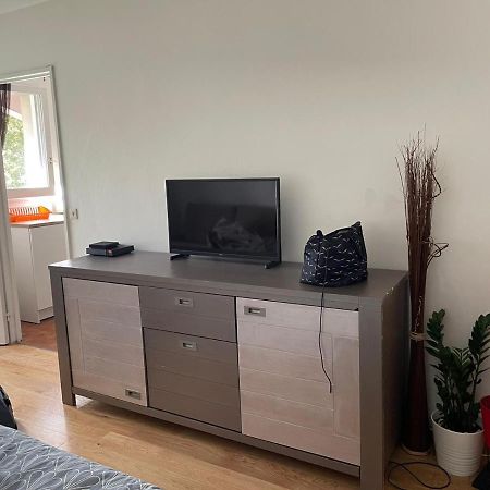 Appartement 35 M2 Creteil L Echat Exteriör bild