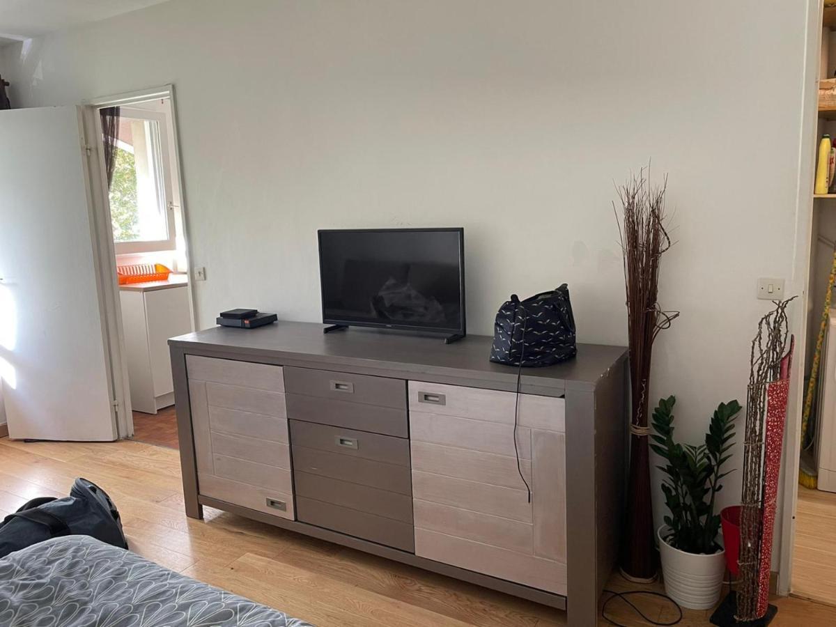 Appartement 35 M2 Creteil L Echat Exteriör bild